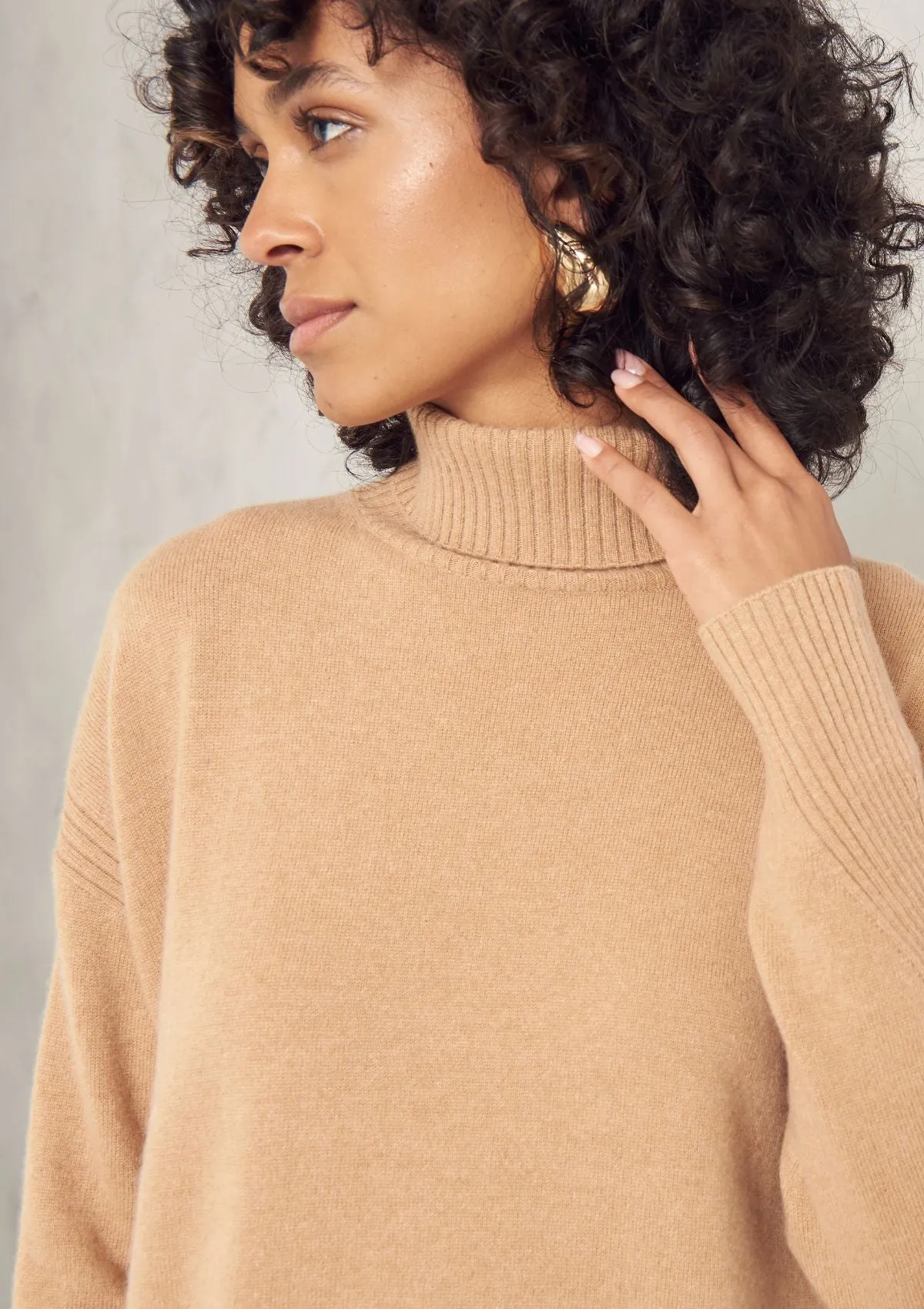 Chevron Detail Relaxed Polo Sweater in Praline