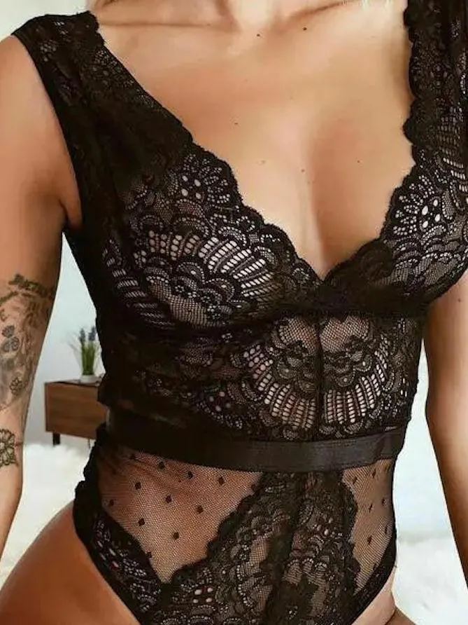 Ember Lace Bodysuit - Black