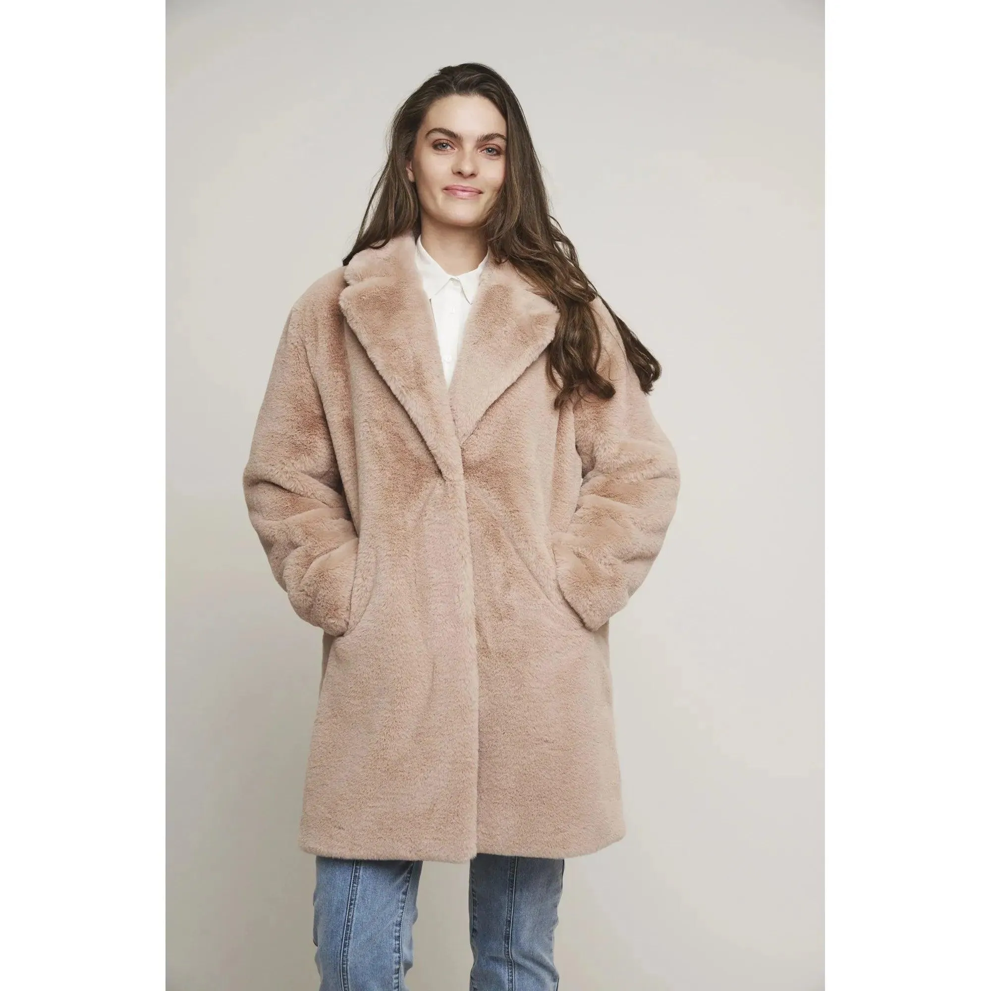 Geppe Midi Legnth Faux Fur Jacket Powder Pale Pink