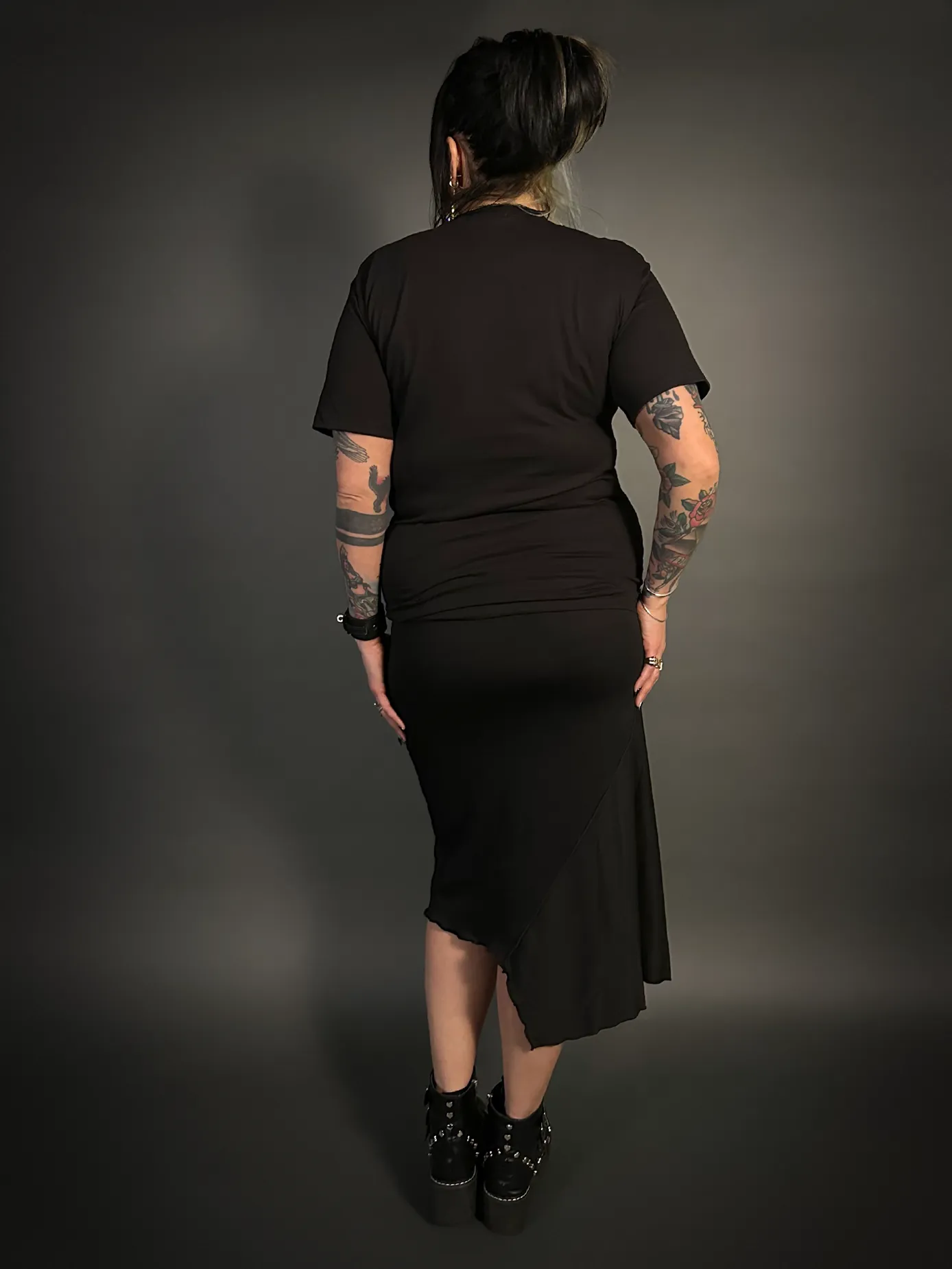 Outfit Set - Asymmetrical Stretch Midi Skirt in Black & Front Slashed Bat T-Shirt