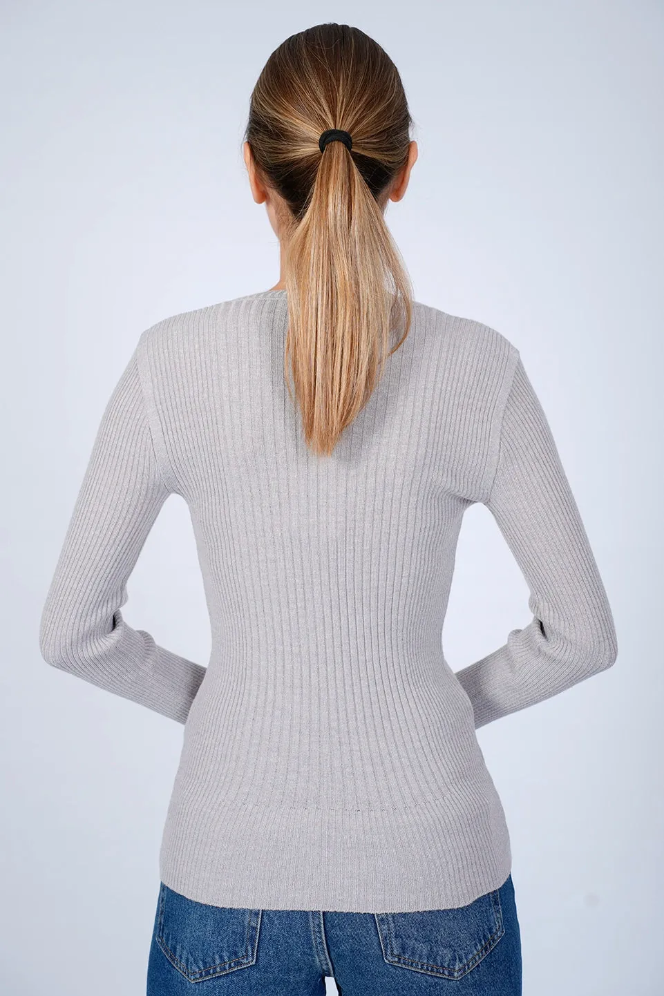 Round Neck Grey Ripped Knit Wear